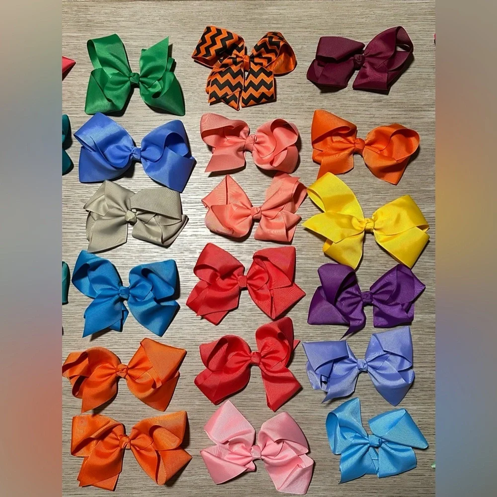 Ruffle Girl.  6” GrosgrainRibbon Hair Bows w/ small alligator clips.  Bow #13-18
